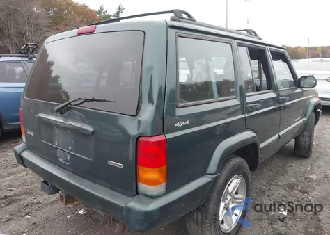2001 Jeep Cherokee Limited/Sport from USA, damaged, VIN 1J4FF58S01L558257